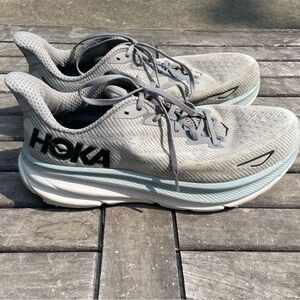 Hoka Clifton 9